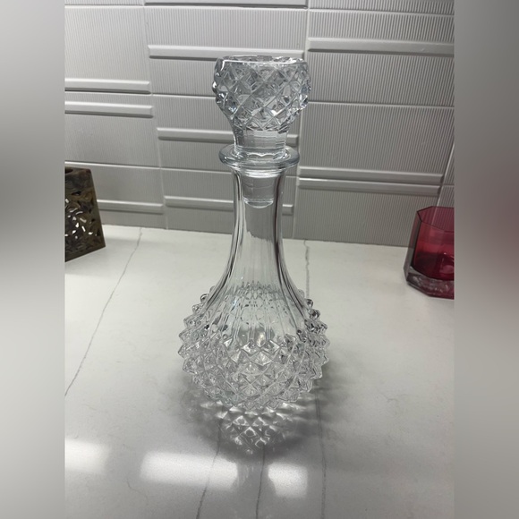 CRYSTAL WINE DECANTER - Picture 2 of 3